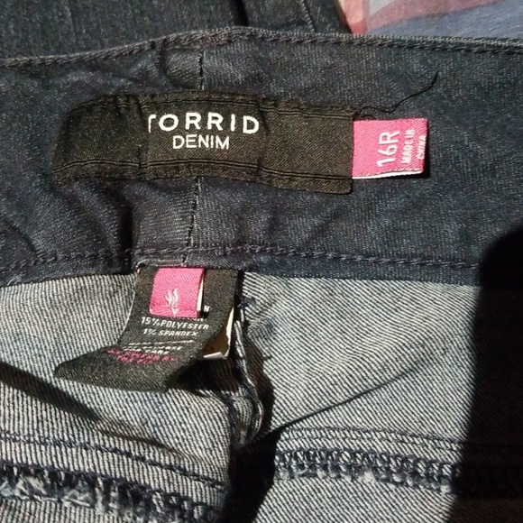 Jeans - Picture 2 of 3